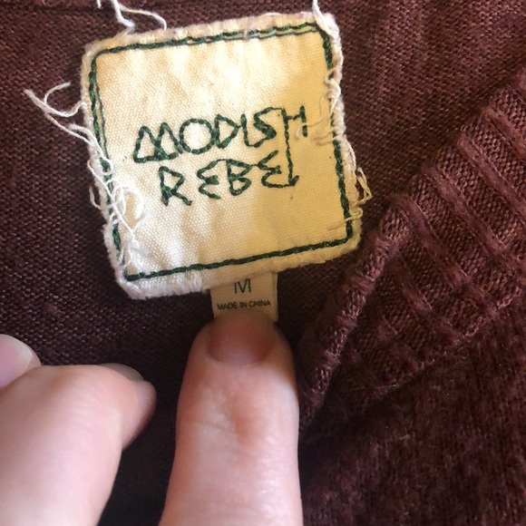 Oversized Light Weight Sweater - Picture 4 of 8